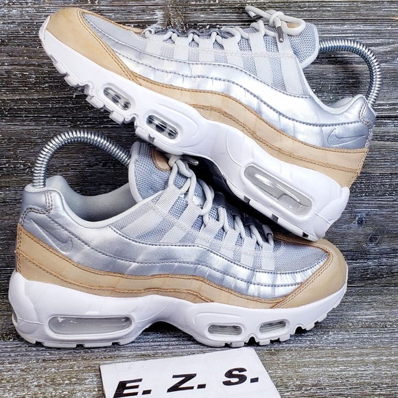 Nike Air Max 95 SE PRM Size 6.5 Women - Picture 3 of 12